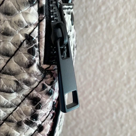 💗 NEW! Aldo Snake Print Crossbody Bag - Picture 3 of 10